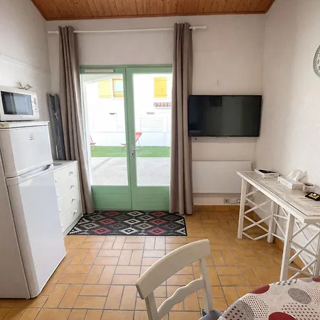 Maison Cosy A 900m De La Avec Jardin Clos Et Parking Privatif - Fr-1-22-182 *