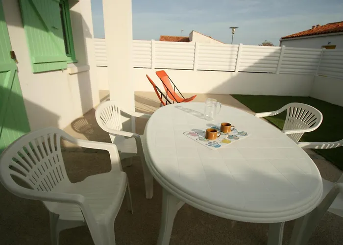 Сasa de vacaciones Maison Cosy A 900m De La Avec Jardin Clos Et Parking Privatif - Fr-1-22-182 La Tranche-sur-Mer